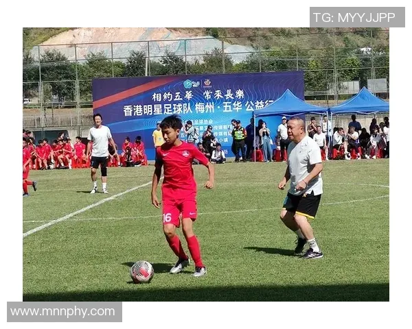 英超｜主场7弹轰垮海鸥 森林军创队史最狂胜